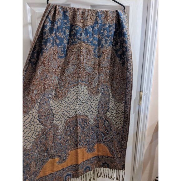 🆕WOT Reversible Pashmina - Picture 3 of 6